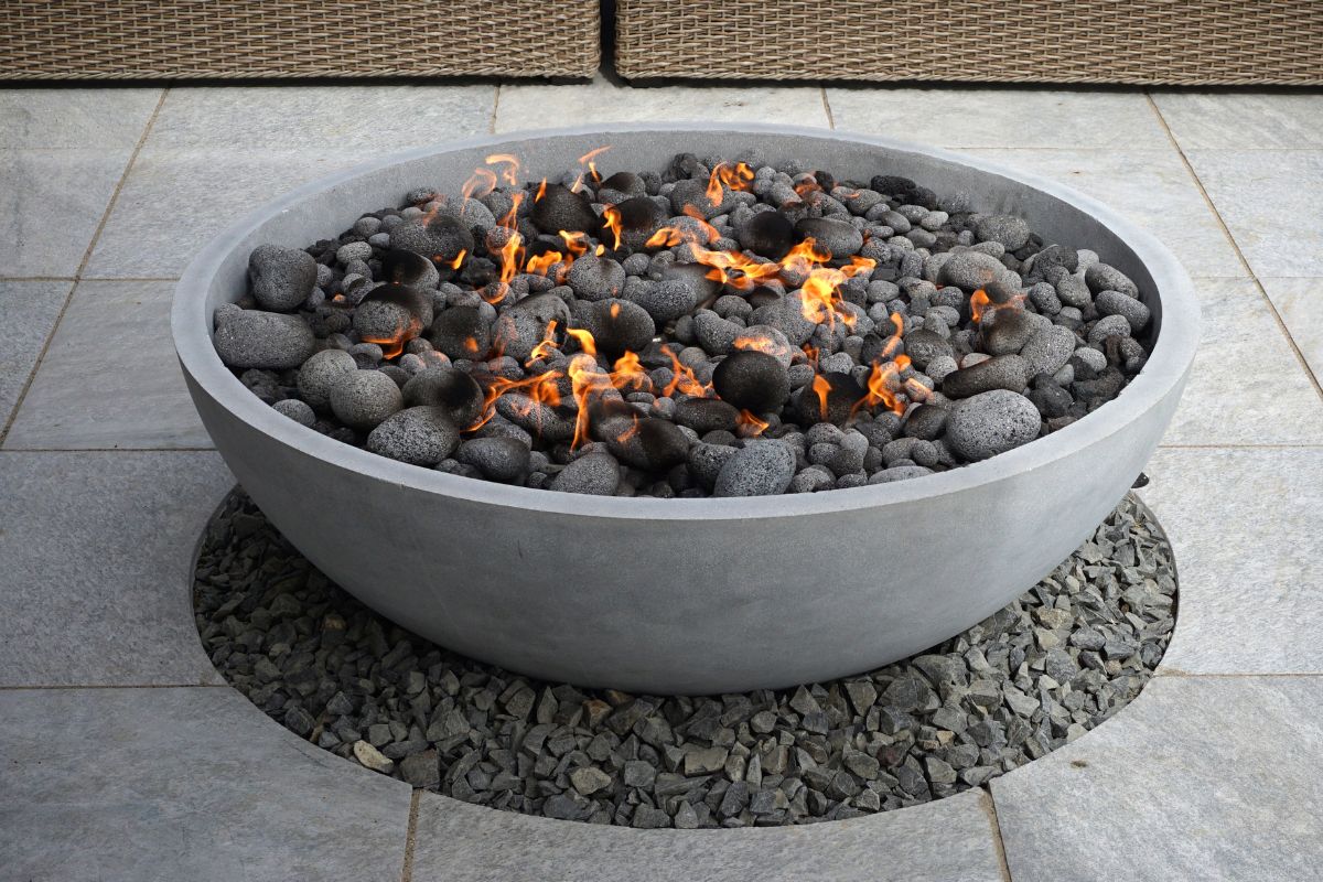 fire pit with pebbles