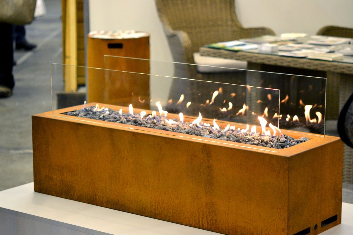 corten steel bio ethanol fireplace with burning flame