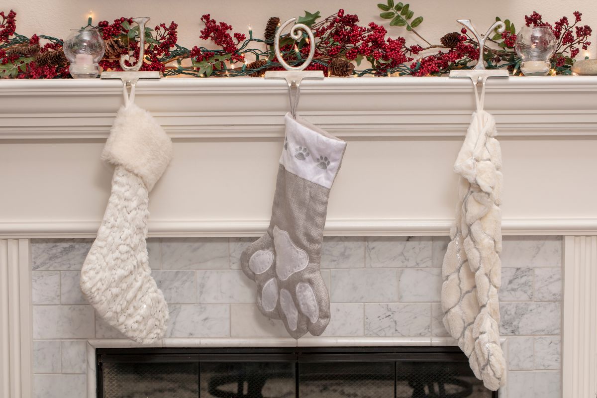How To Hang Stockings On A Fireplace