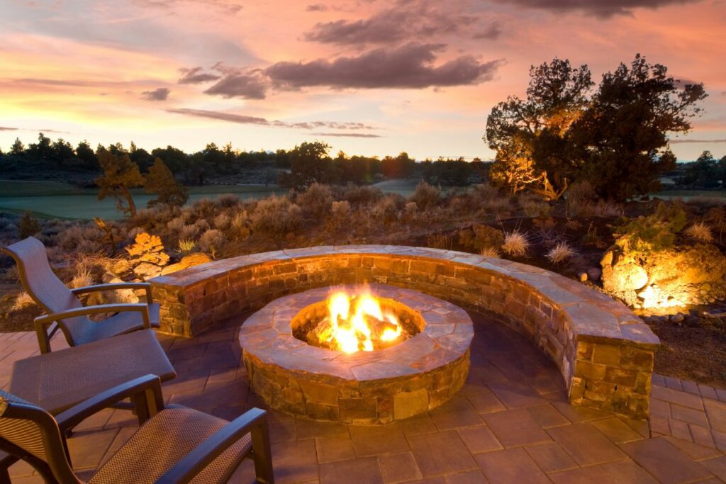 10 Rustic Fire Pit Ideas