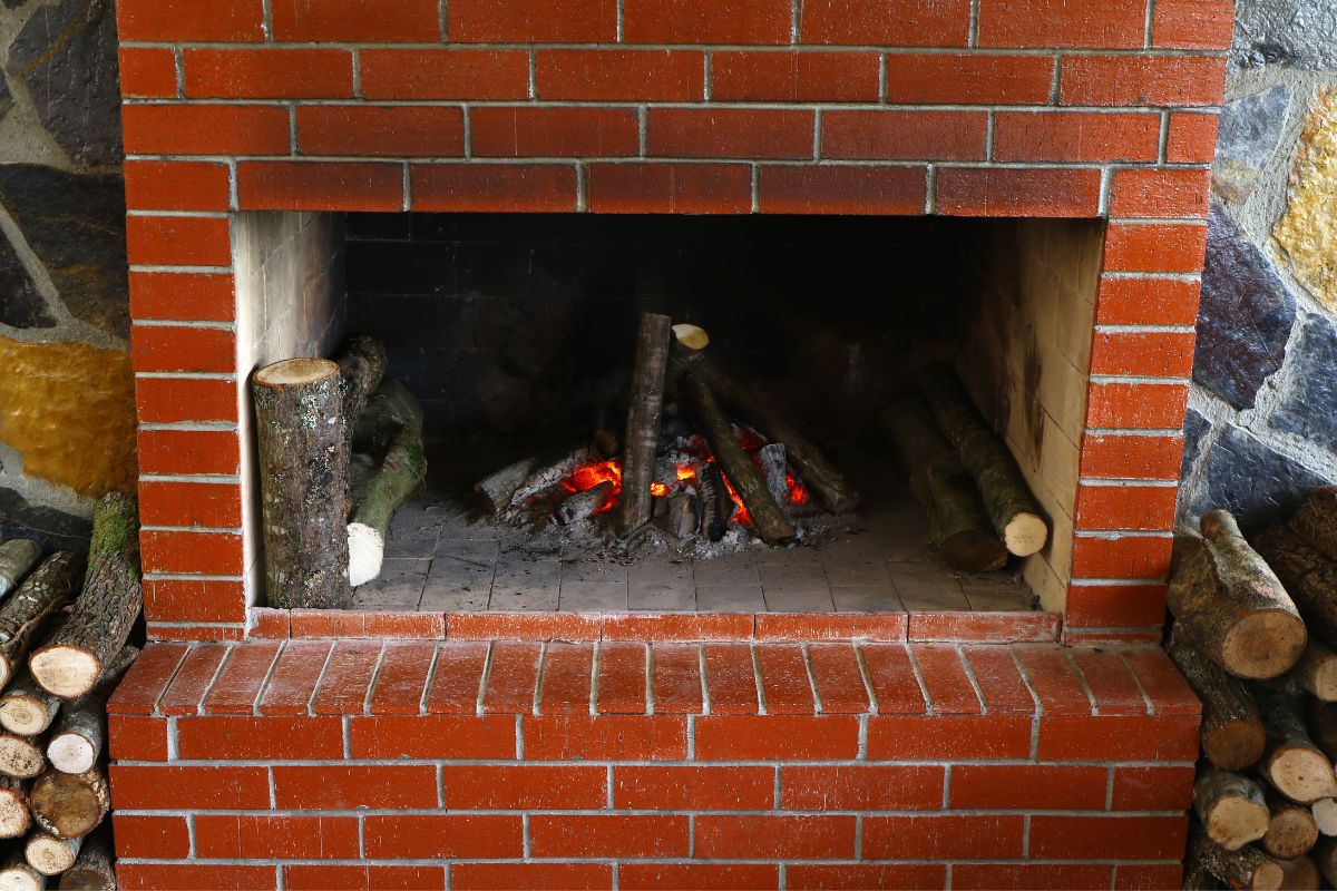 Red Brick Fireplace Makeover Ideas To Bring Your Home Together