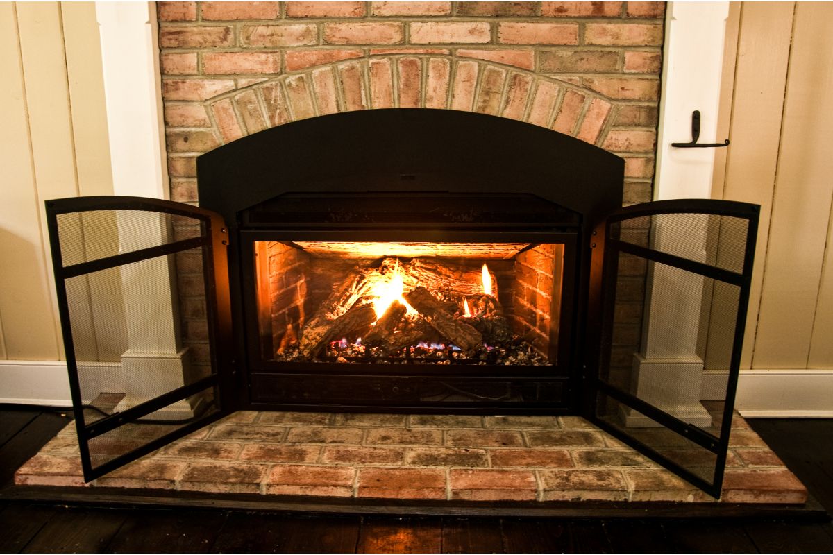 How Wide Should A Fireplace Be?