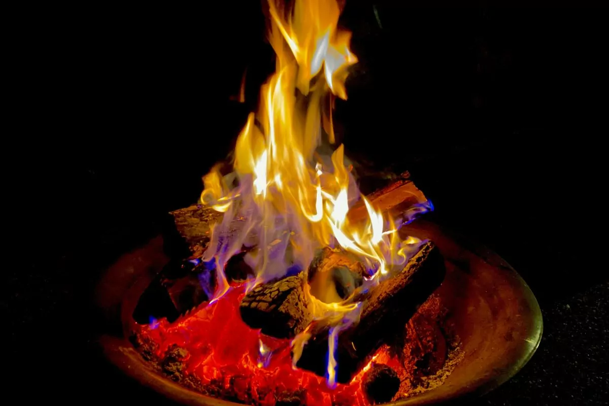 Fire Pit Mats: Protecting Your Wood Decking from Heat and Damage